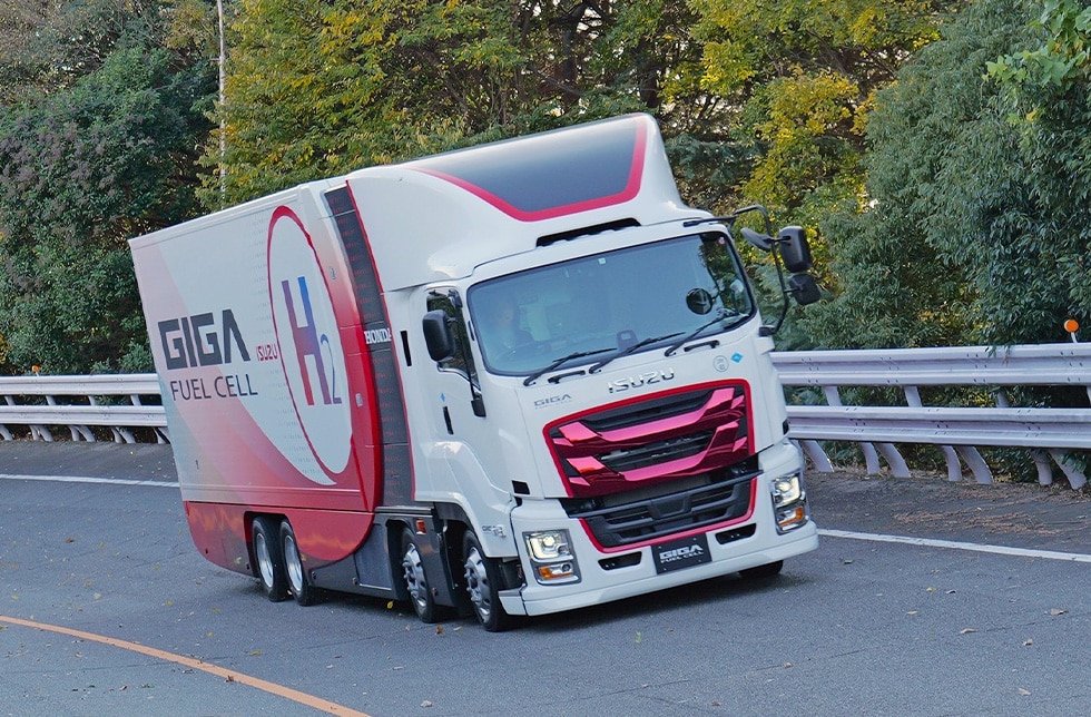 Isuzu and Honda Launch Demo Tests for Fuel Cell Giga Truck on Public Roads in Japan