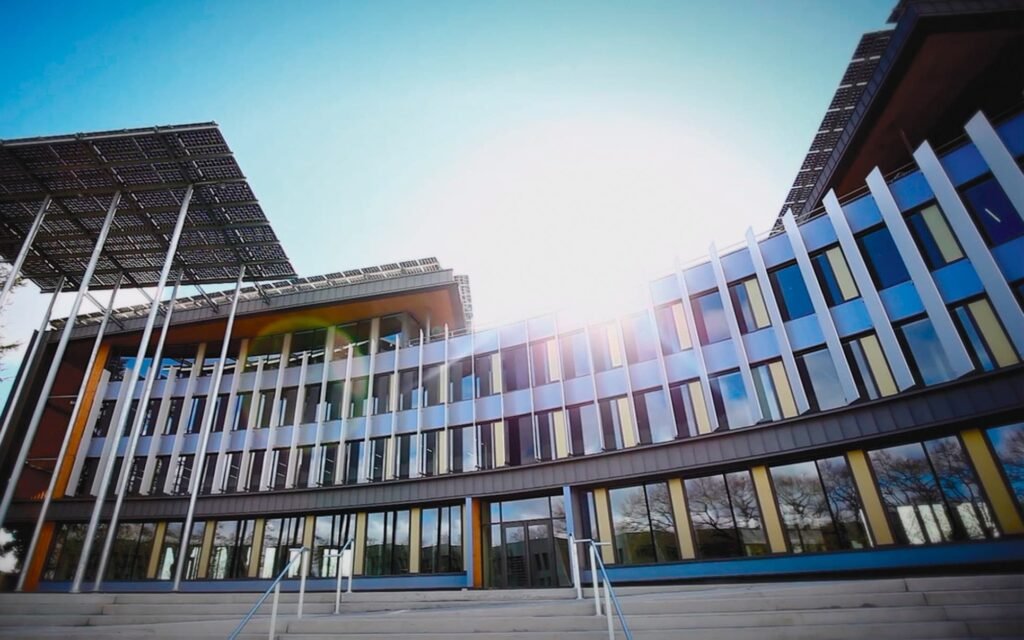 Delta Green, an energy-independent building in the Nantes suburbs